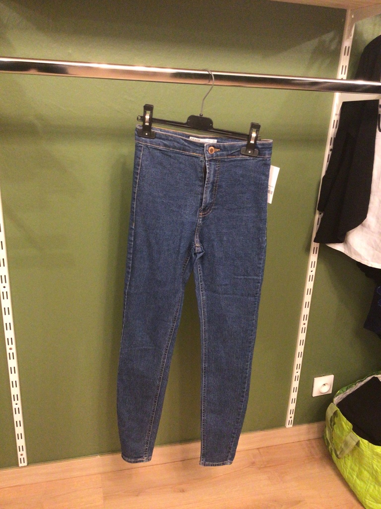 Jean's BERSHKA Taille 34 Bleu