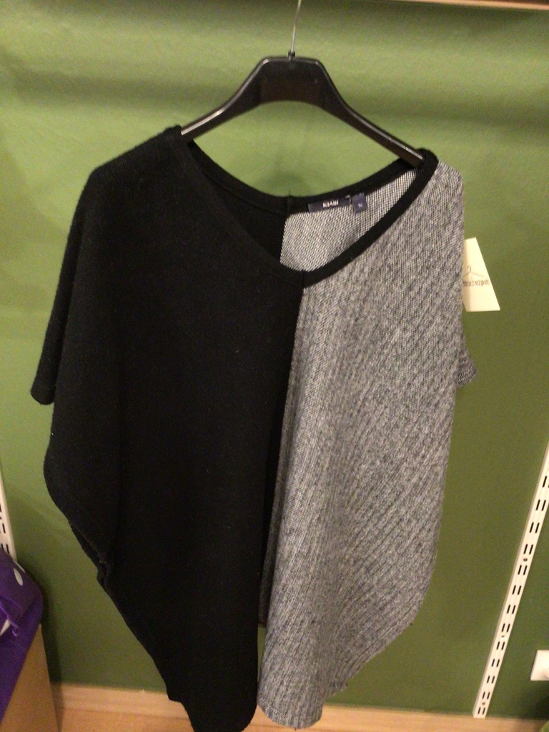Poncho kiabi TU noir gris
